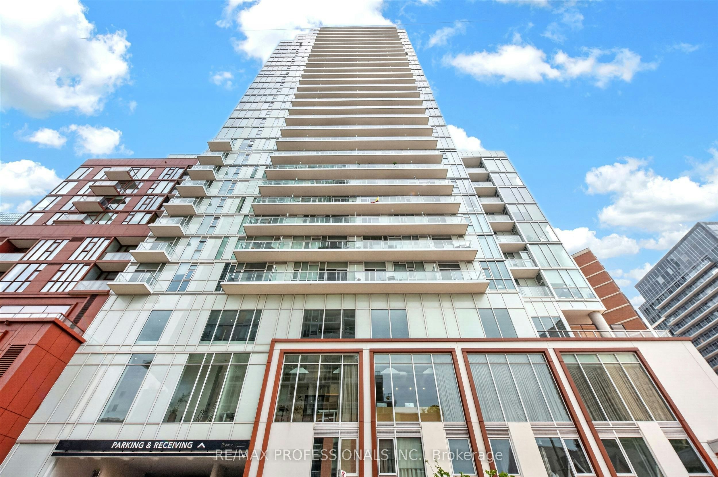 1102-33 Helendale Avenue, Toronto, ON, M4R 0A4 - 3
