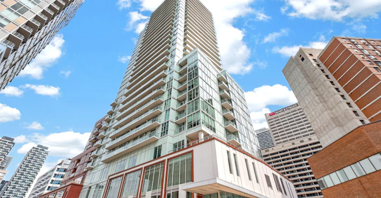 1102-33 Helendale Avenue, Toronto, ON, M4R 0A4
