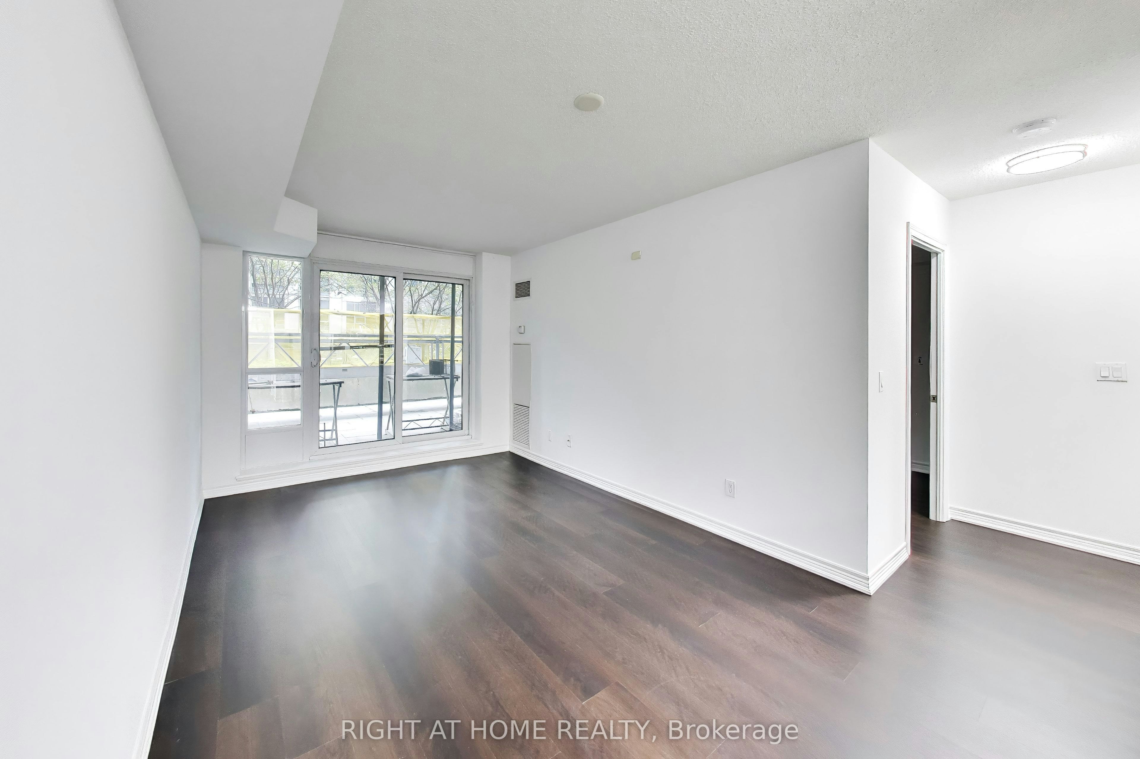 313-761 Bay Street, Toronto, ON, M5G 2R2 - 3