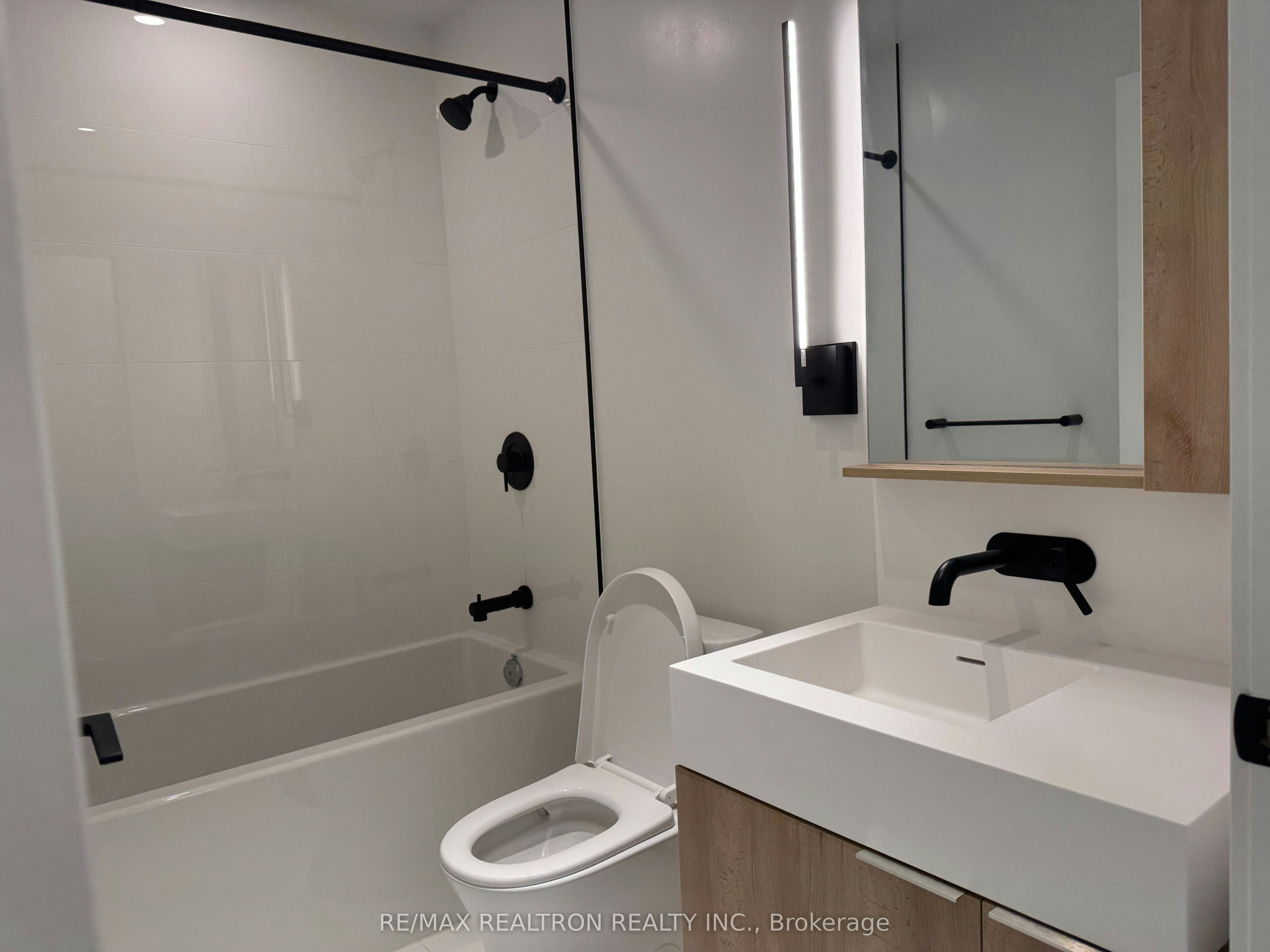 1402-127 Broadway Avenue, Toronto, ON, M4P 1V4 - 8
