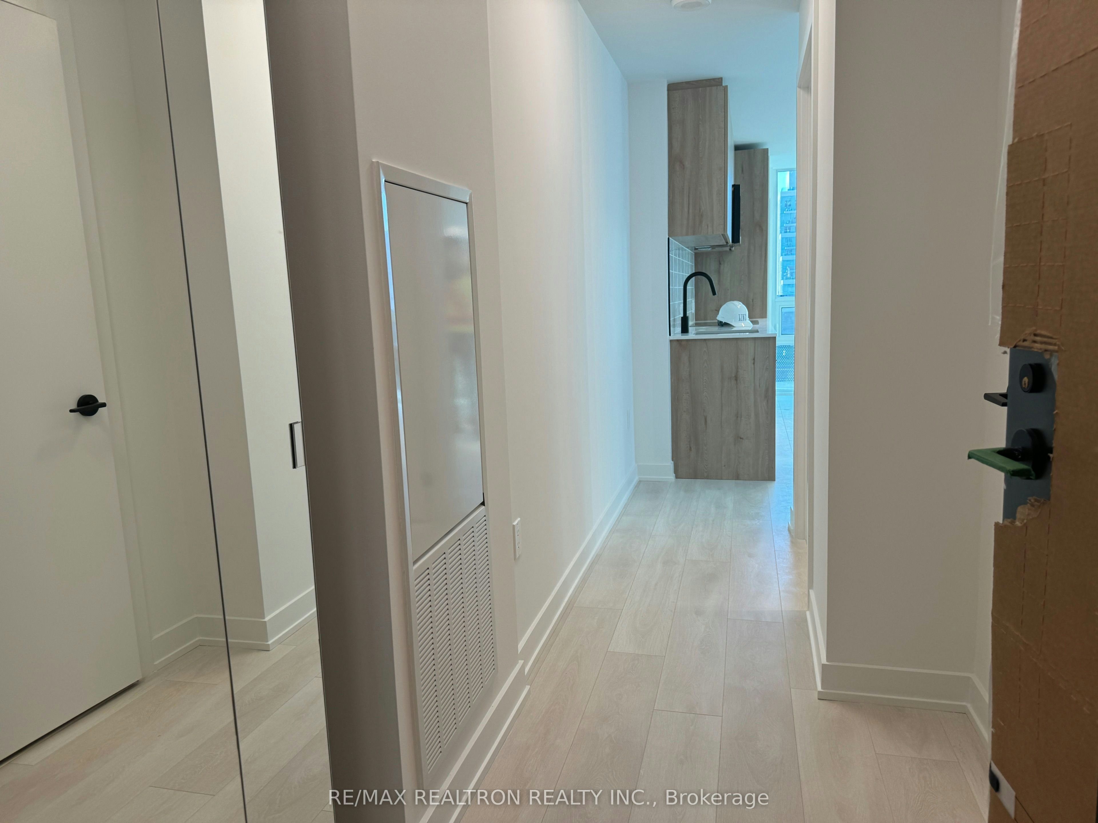 1402-127 Broadway Avenue, Toronto, ON, M4P 1V4 - 5