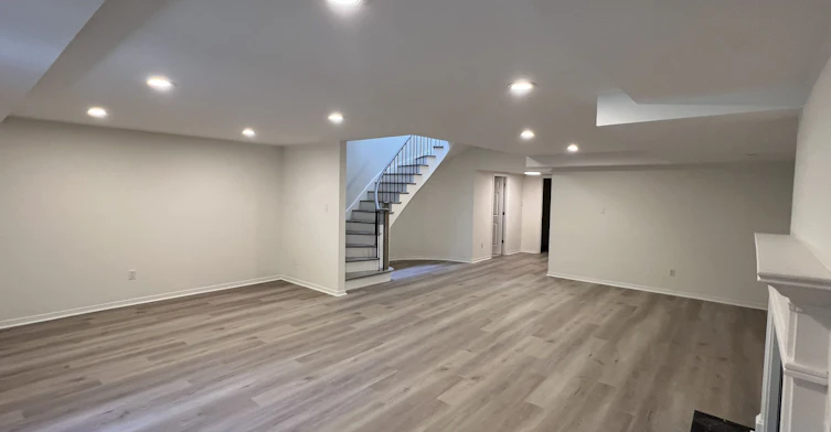 21 Lower Village Gate N/A, Toronto, ON, M5P 3L7 - 24