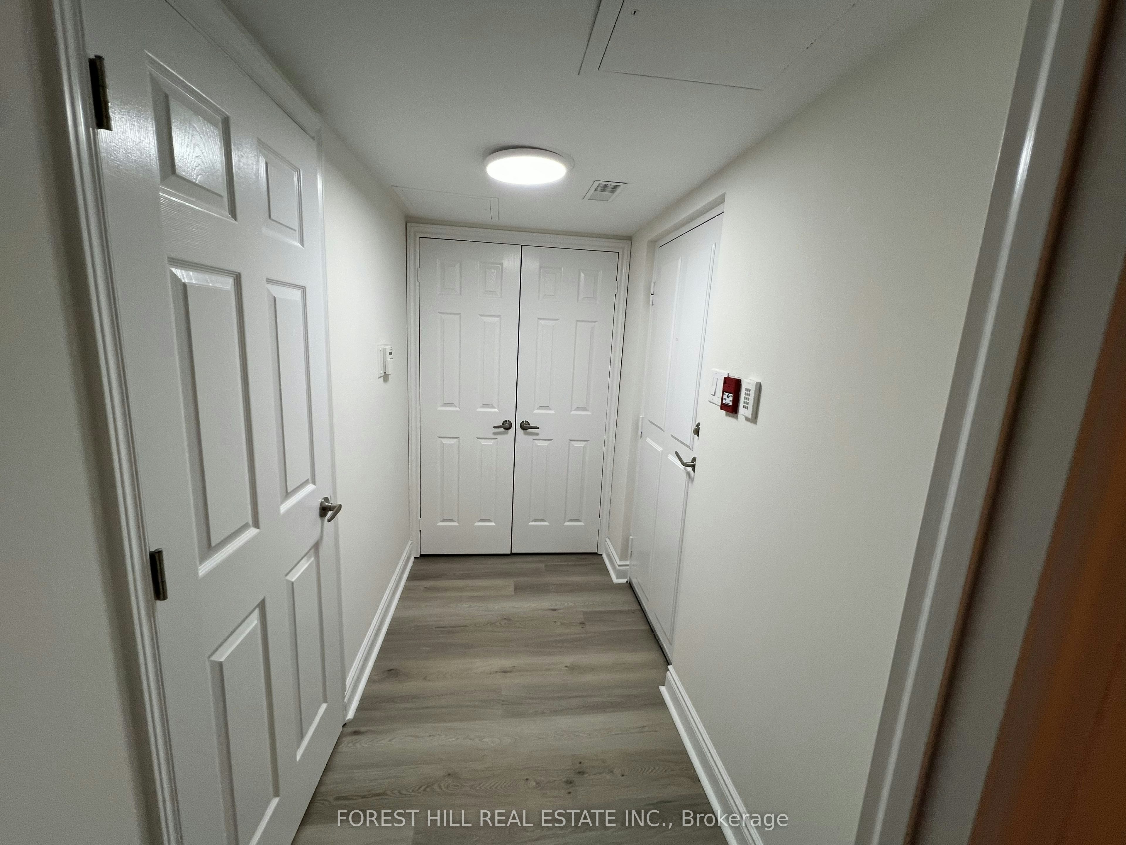 21 Lower Village Gate N/A, Toronto, ON, M5P 3L7 - 29