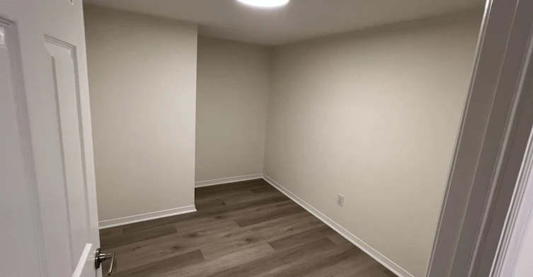 21 Lower Village Gate N/A, Toronto, ON, M5P 3L7 - 25