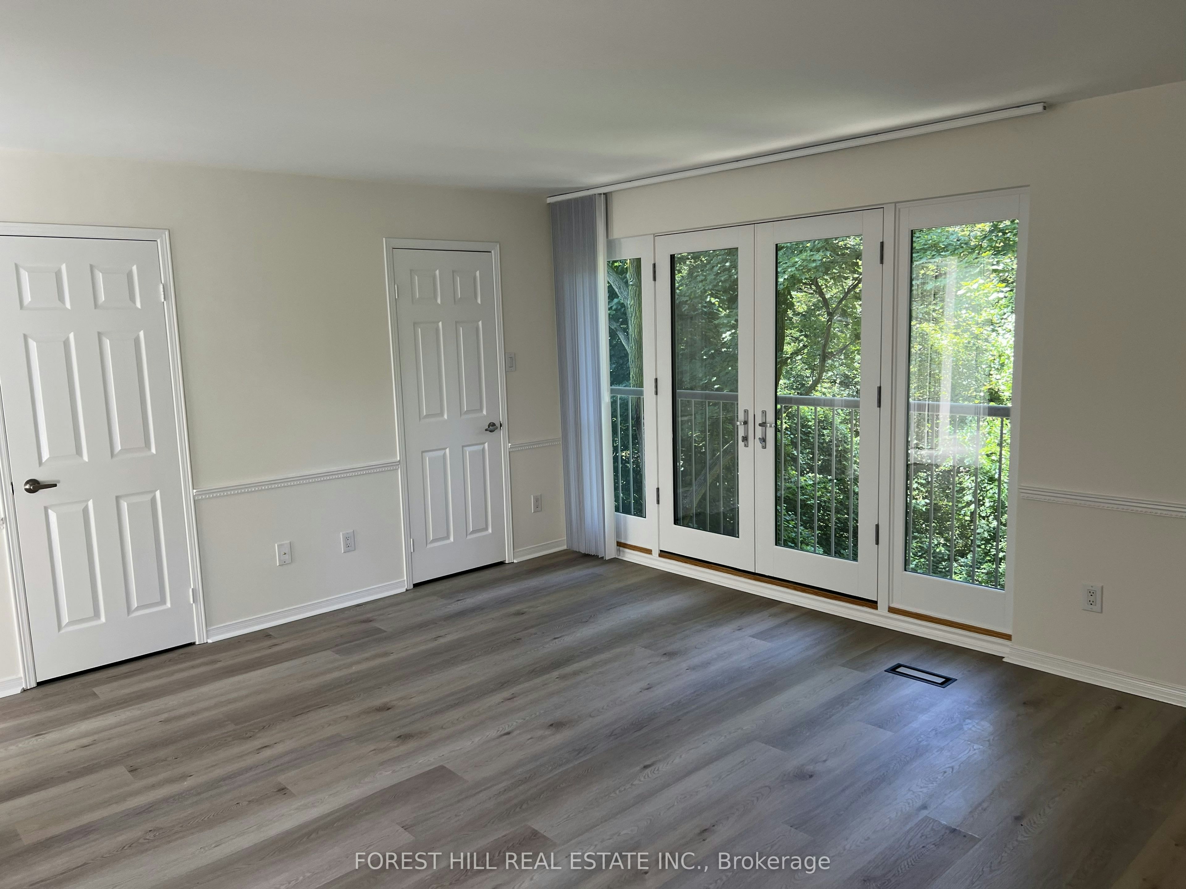 21 Lower Village Gate N/A, Toronto, ON, M5P 3L7 - 11