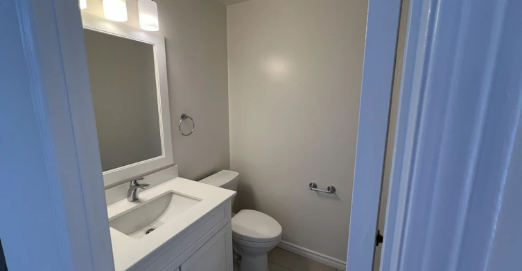21 Lower Village Gate N/A, Toronto, ON, M5P 3L7 - 9