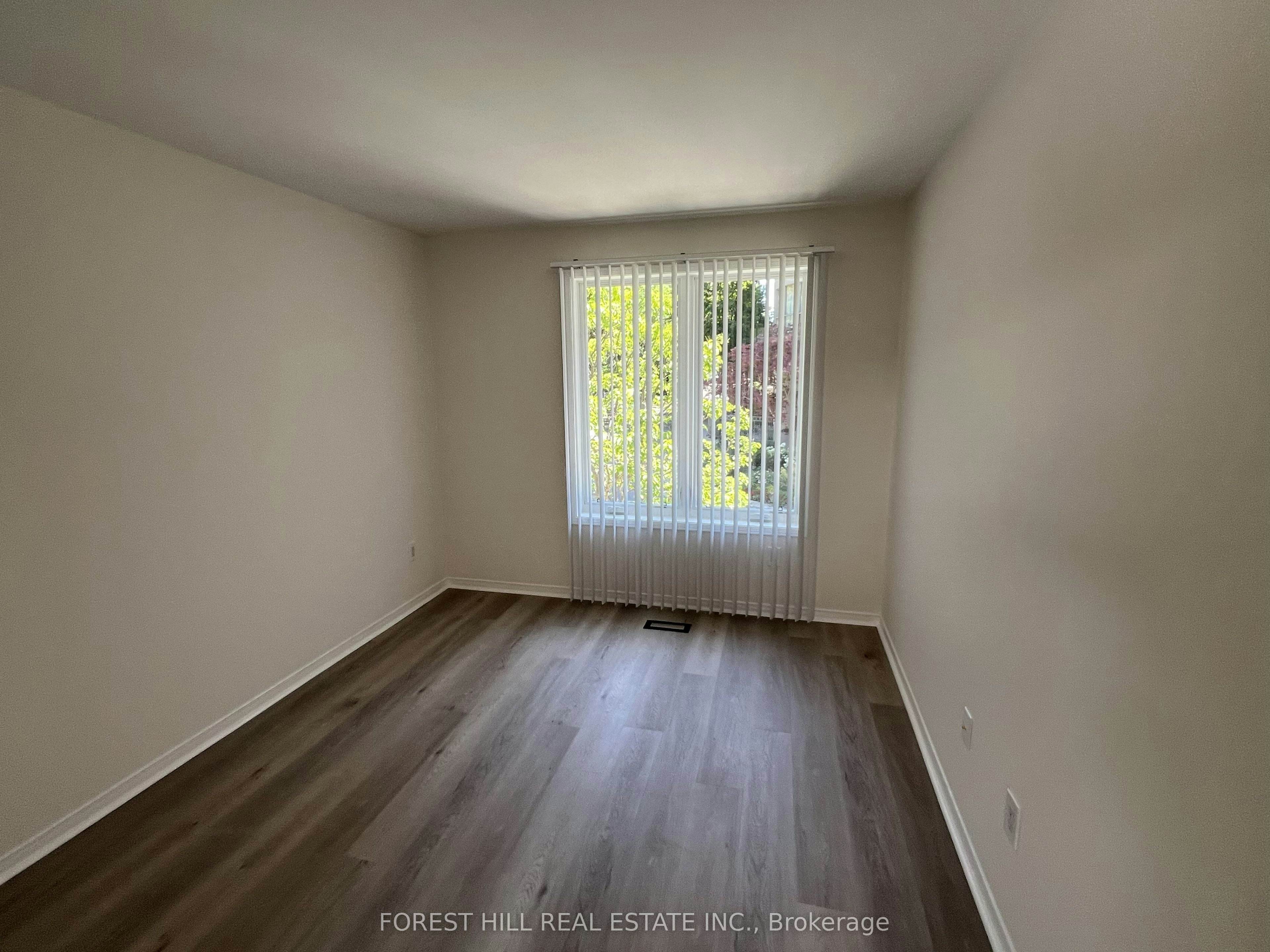 21 Lower Village Gate N/A, Toronto, ON, M5P 3L7 - 19