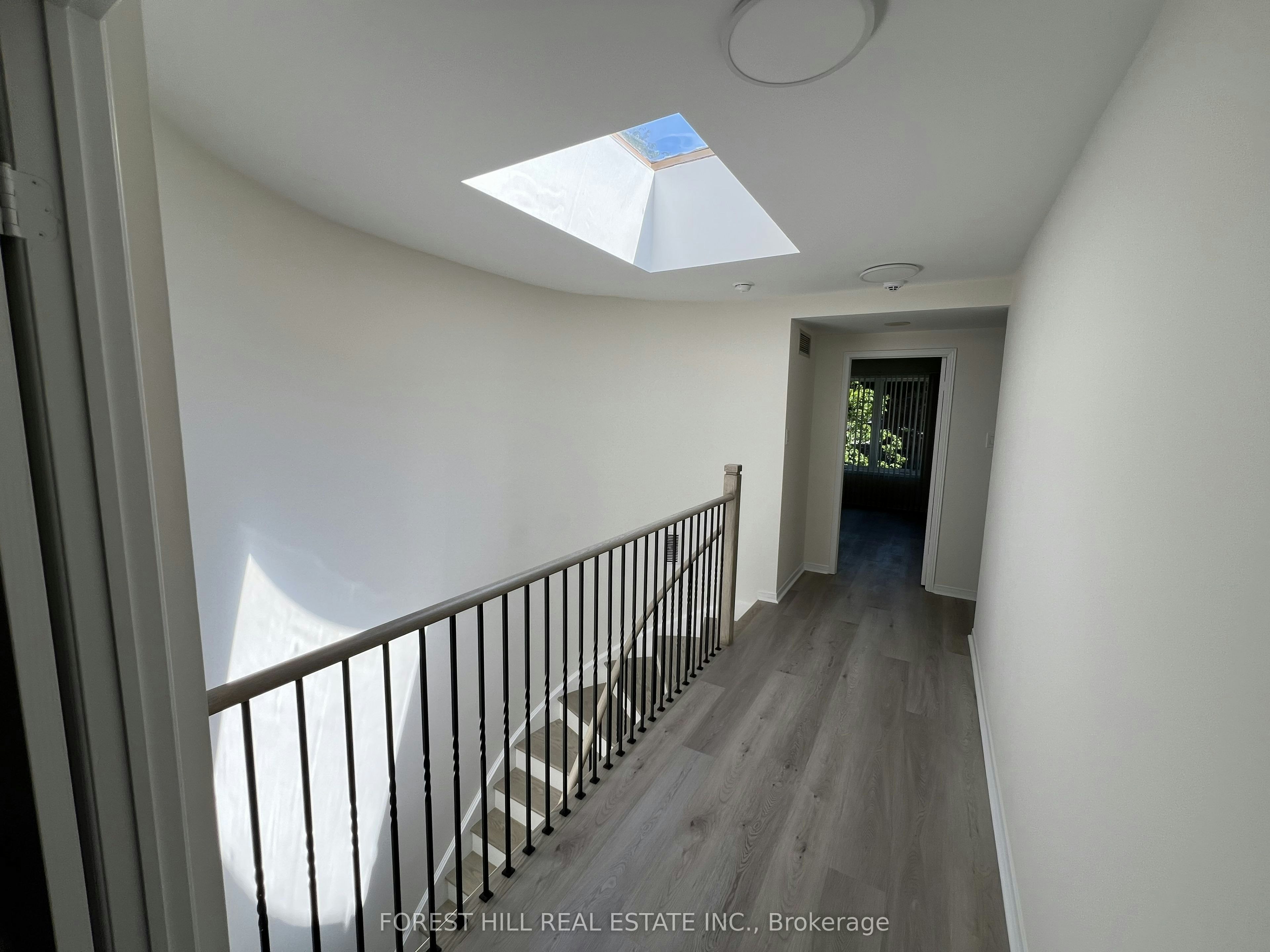21 Lower Village Gate N/A, Toronto, ON, M5P 3L7 - 15