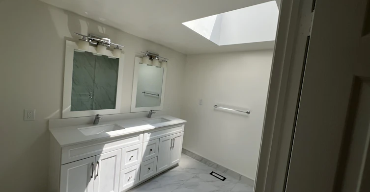 21 Lower Village Gate N/A, Toronto, ON, M5P 3L7 - 14