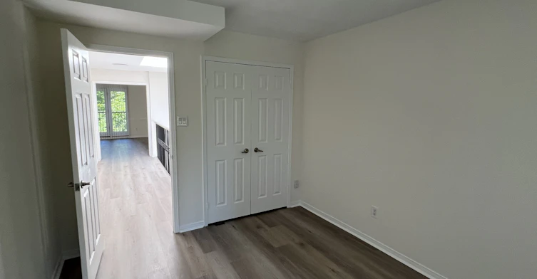 21 Lower Village Gate N/A, Toronto, ON, M5P 3L7 - 20