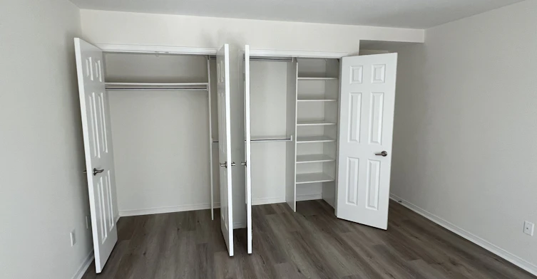 21 Lower Village Gate N/A, Toronto, ON, M5P 3L7 - 18