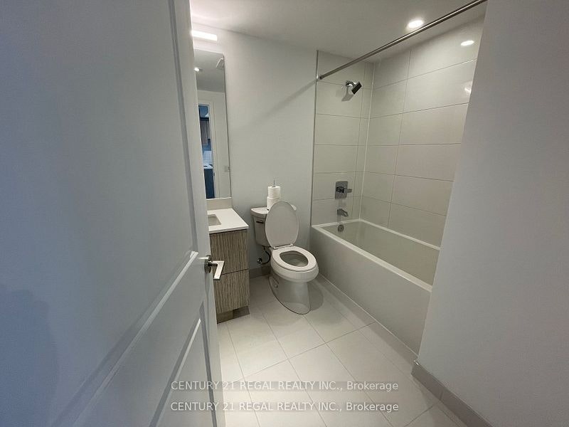 2510-395 Bloor Street, Toronto, ON, M4W 0B4 - 5