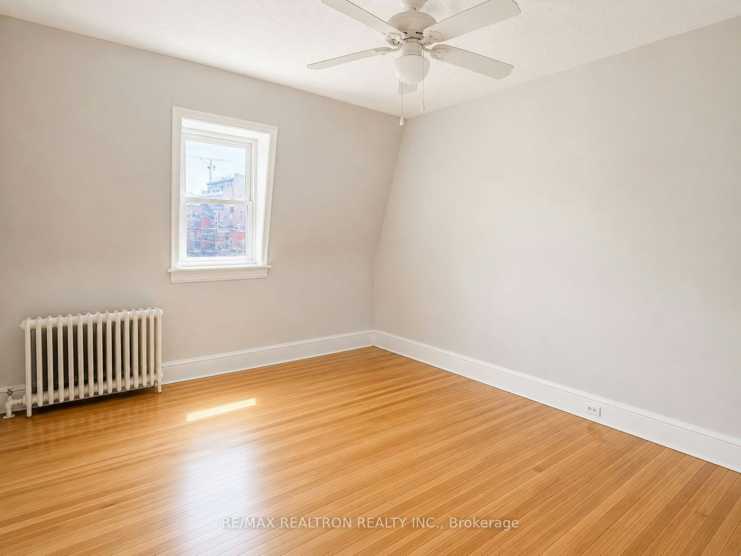 502 Queen Street E, Toronto, ON, M5A 1V2 - 3
