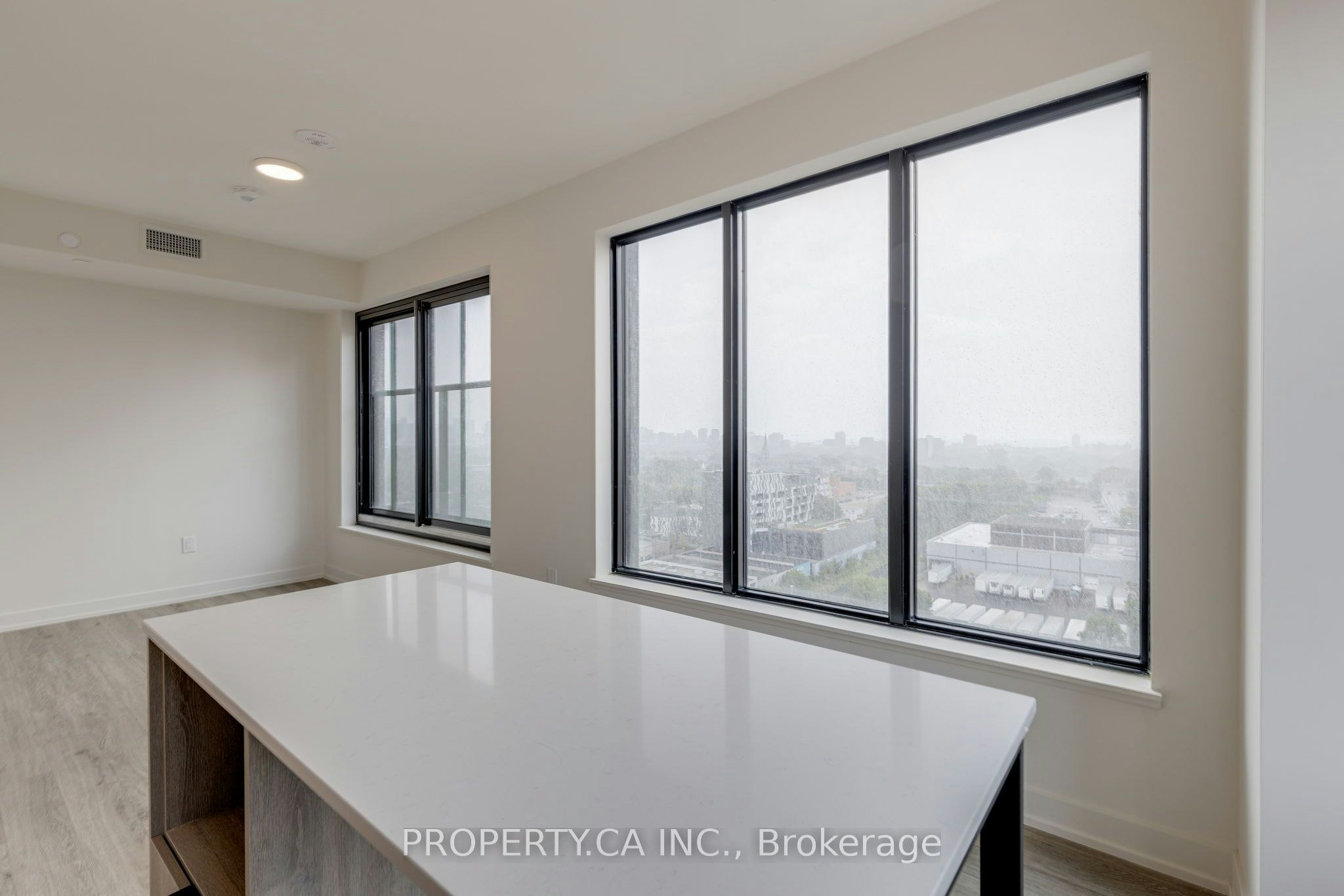 1408-181 Sterling Road, Toronto, ON, M6R 2B2 - 13