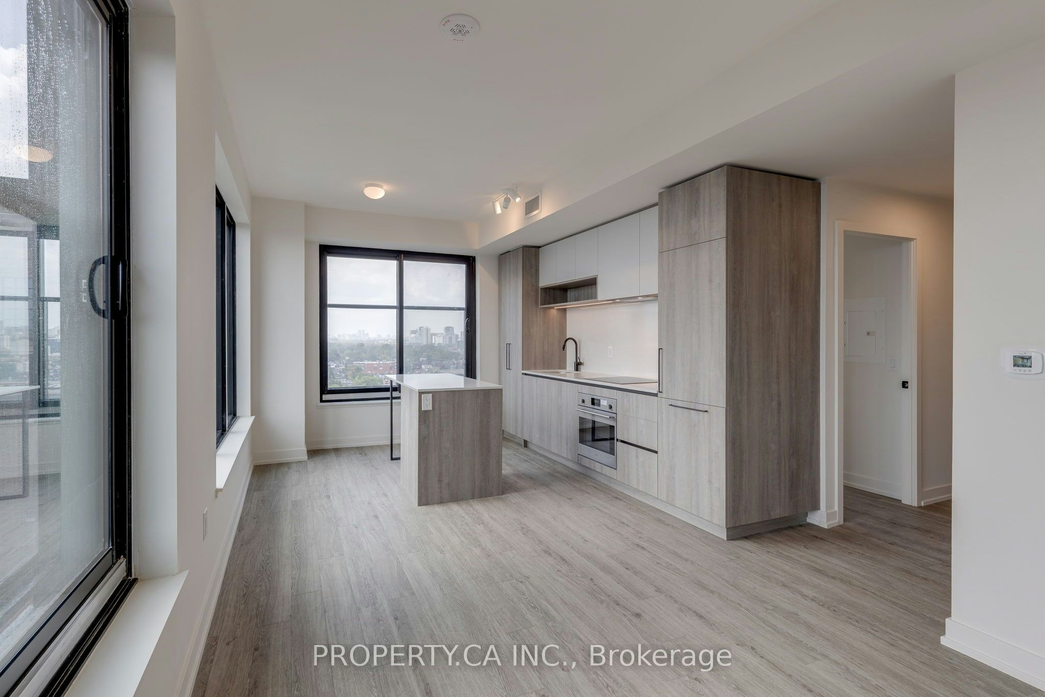 1408-181 Sterling Road, Toronto, ON, M6R 2B2 - 18
