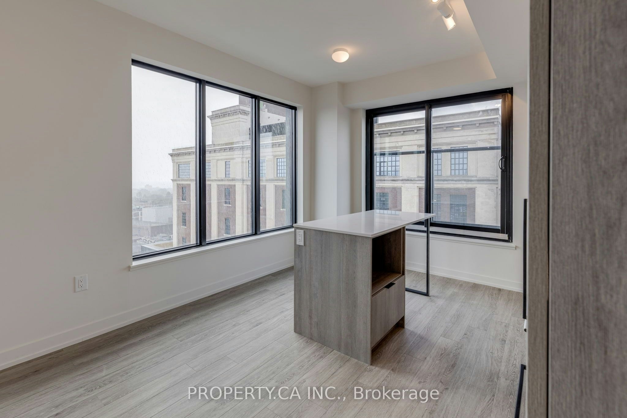 1408-181 Sterling Road, Toronto, ON, M6R 2B2 - 7