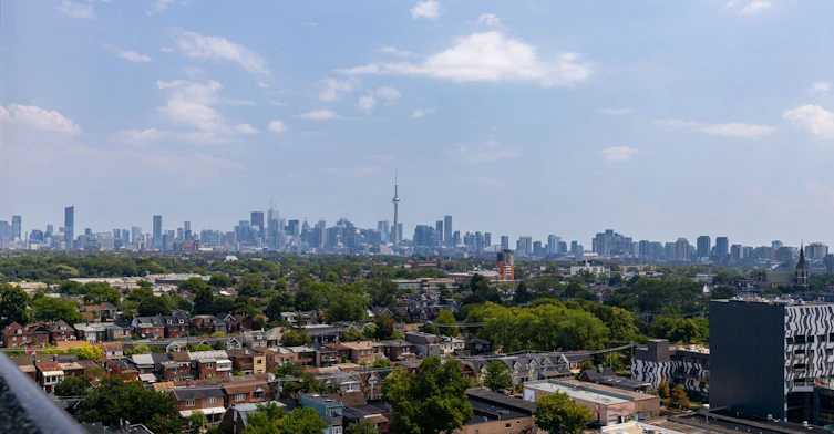 1408-181 Sterling Road, Toronto, ON, M6R 2B2 - 24