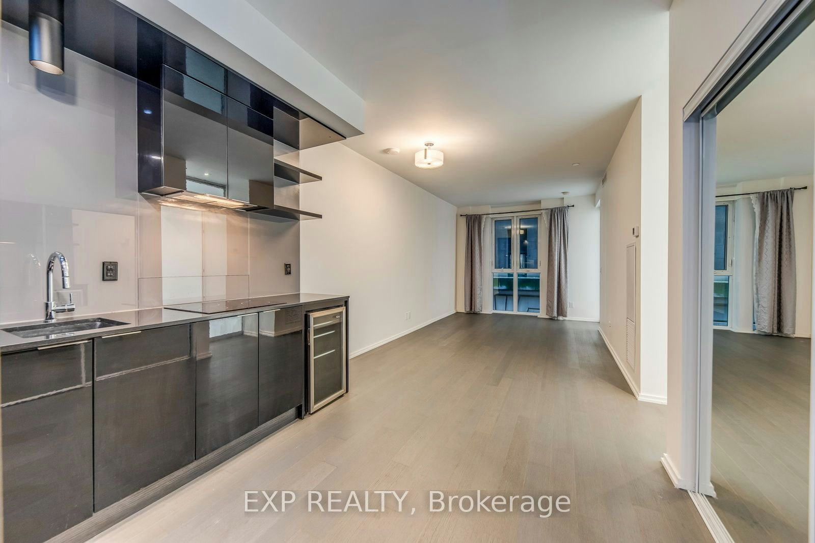309-70 Temperance Street, Toronto, ON, M5H 4E8 - 7