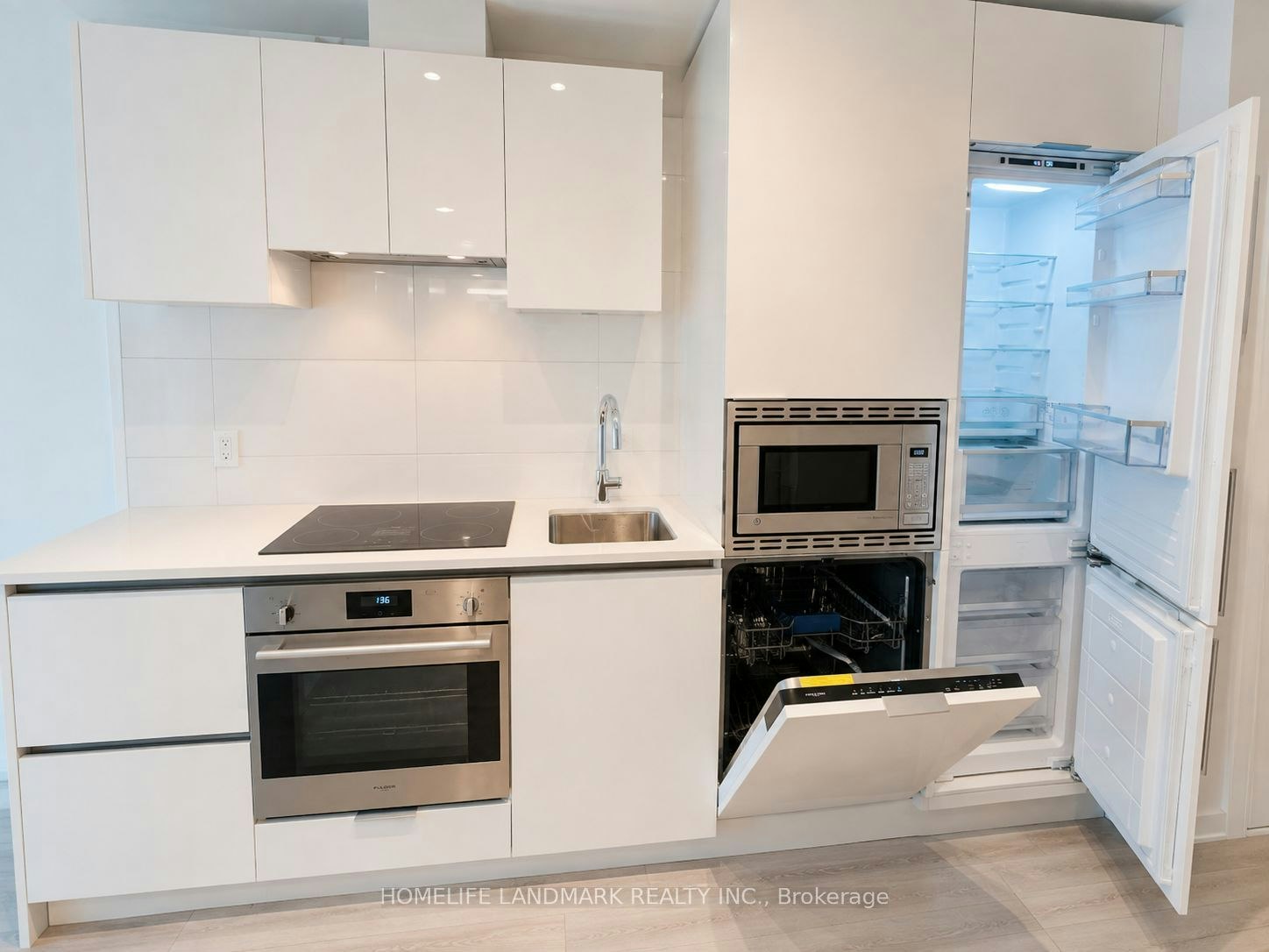 2816-230 Simcoe Street, Toronto, ON, M5T 1T4 - 9