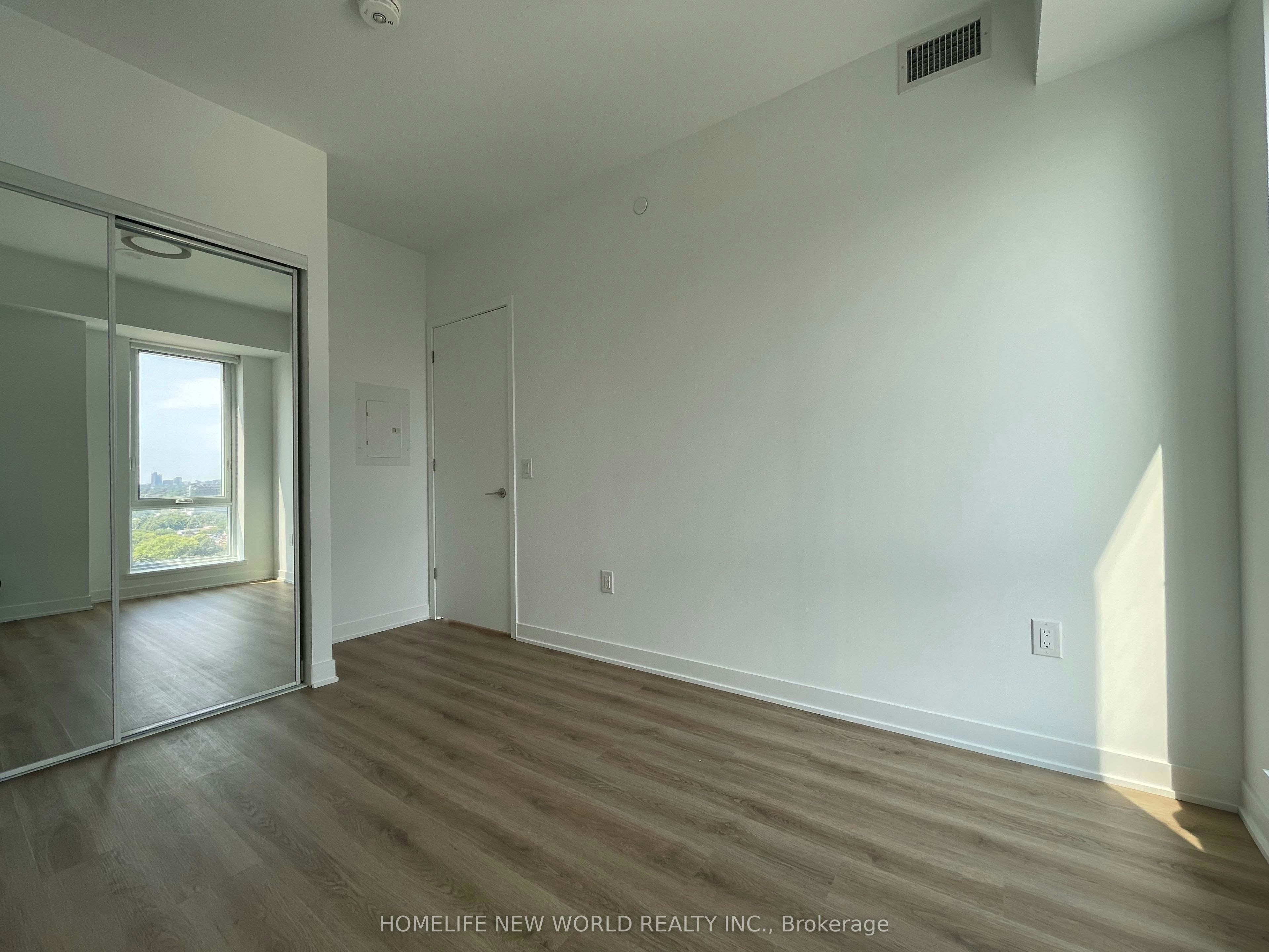 1502-10 Oak Street, Toronto, ON, M5A 0Z1 - 7
