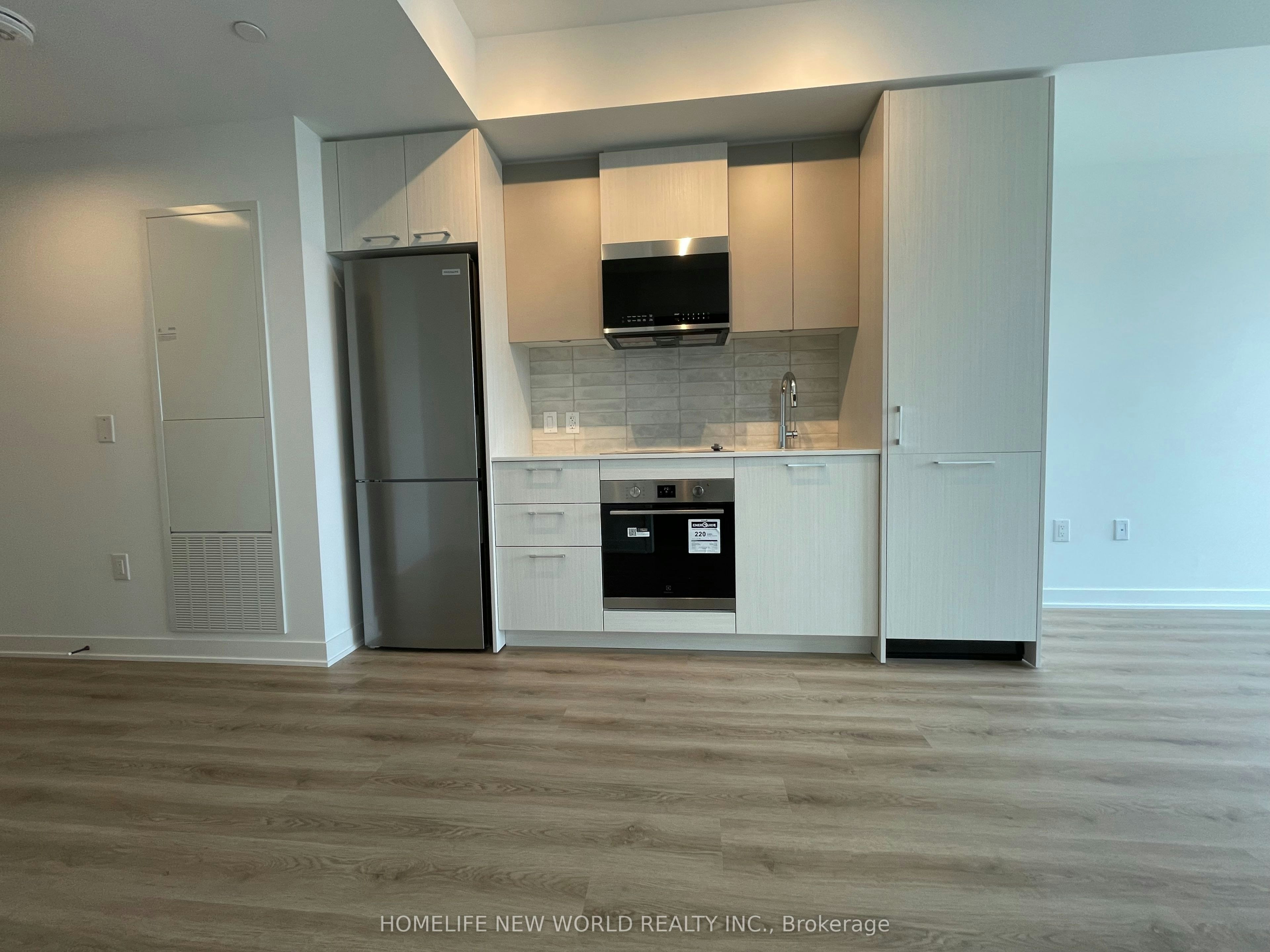 1502-10 Oak Street, Toronto, ON, M5A 0Z1 - 4
