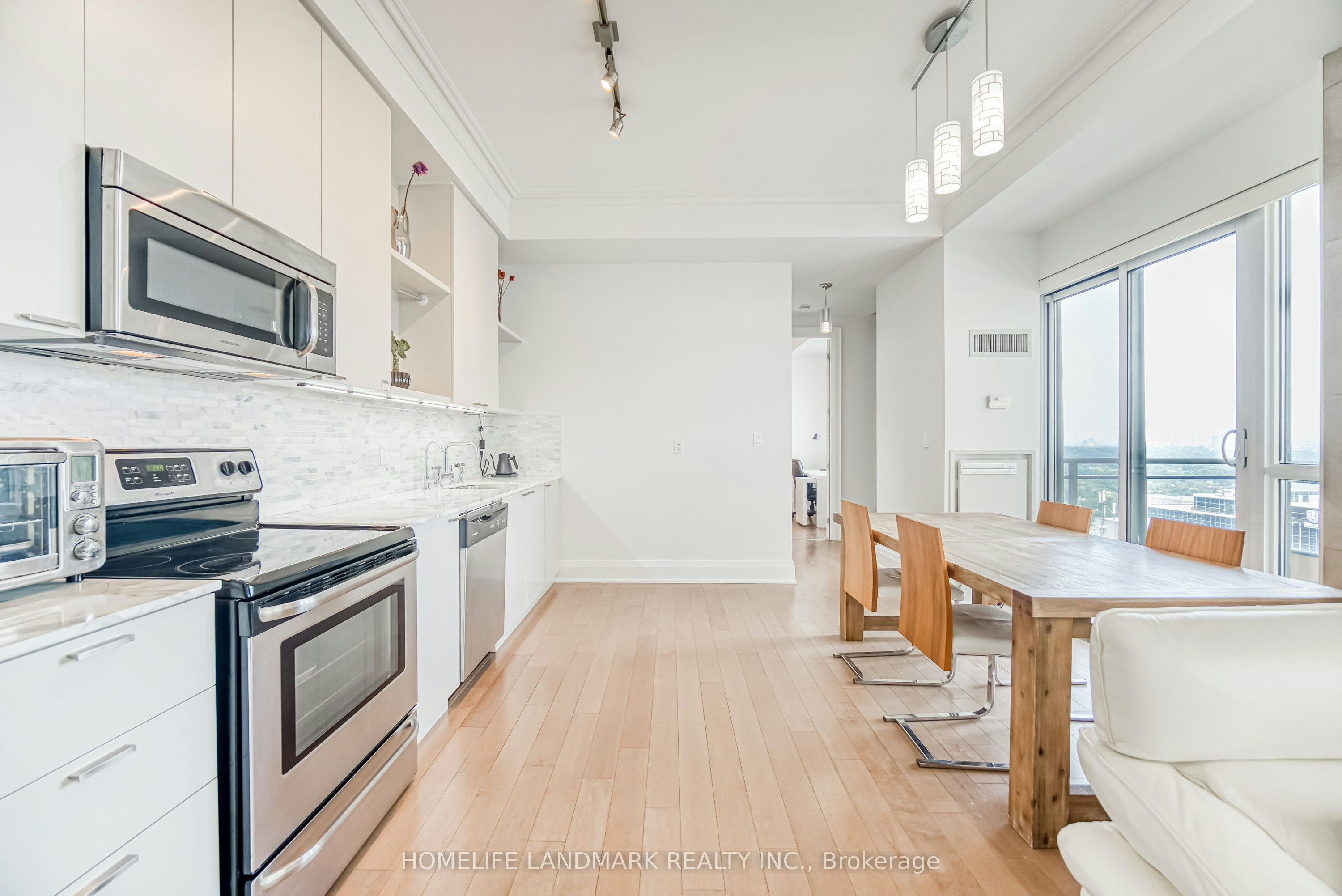 2701-35 Hayden Street, Toronto, ON, M4Y 3C3 - 10
