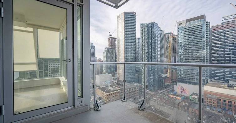 2107-30 Nelson Street, Toronto, ON, M5V 0H5 - 13