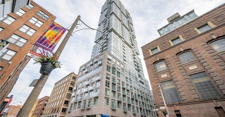 2107-30 Nelson Street, Toronto, ON, M5V 0H5