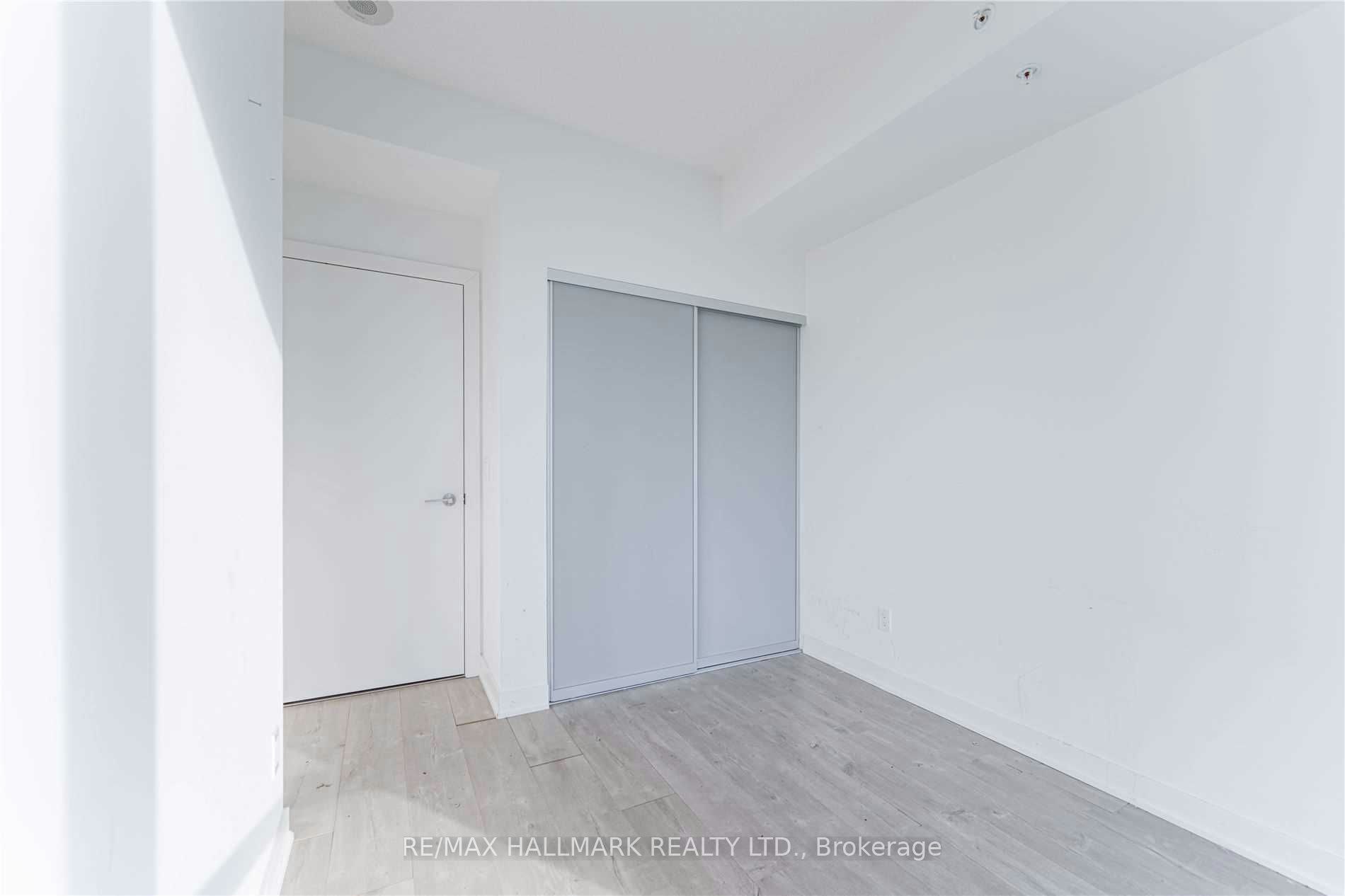 2107-30 Nelson Street, Toronto, ON, M5V 0H5 - 9