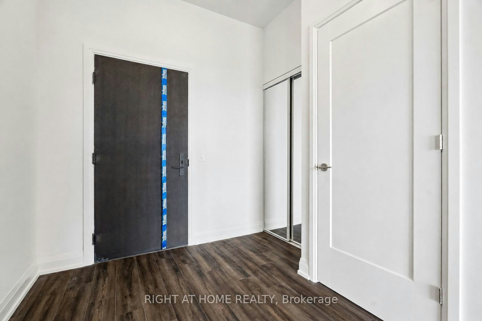 20 Soudan Avenue, Toronto, ON, M4S 0E2 - 5