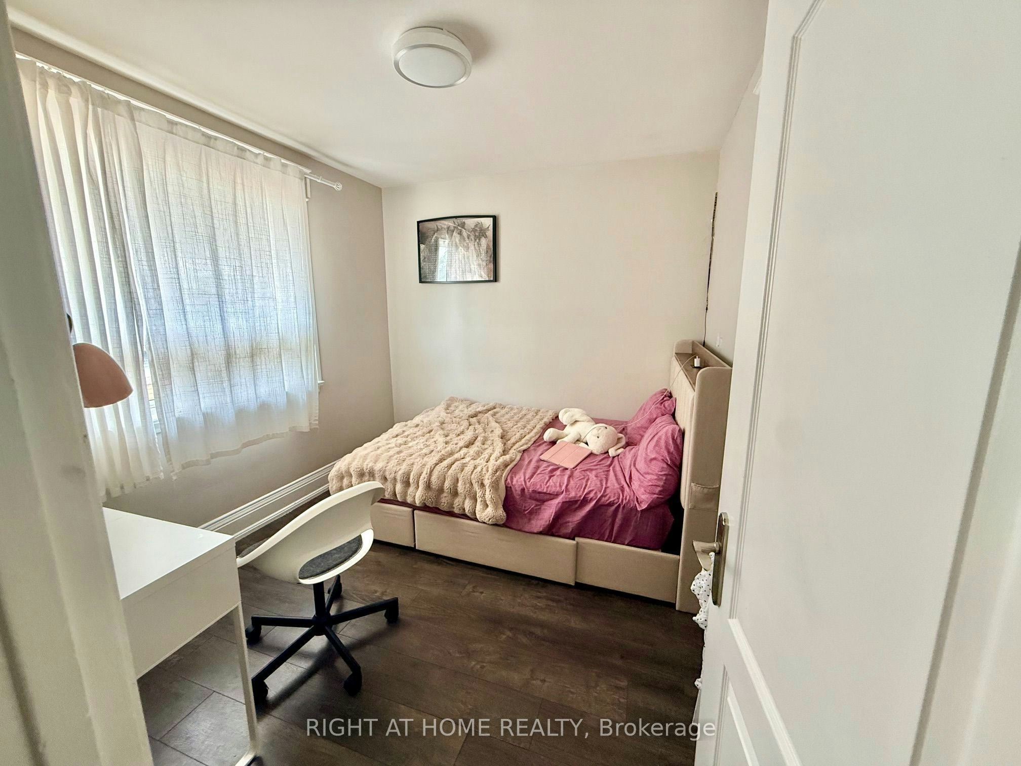 Main-53 Garthdale Court, Toronto, ON, M3H 5P7 - 2