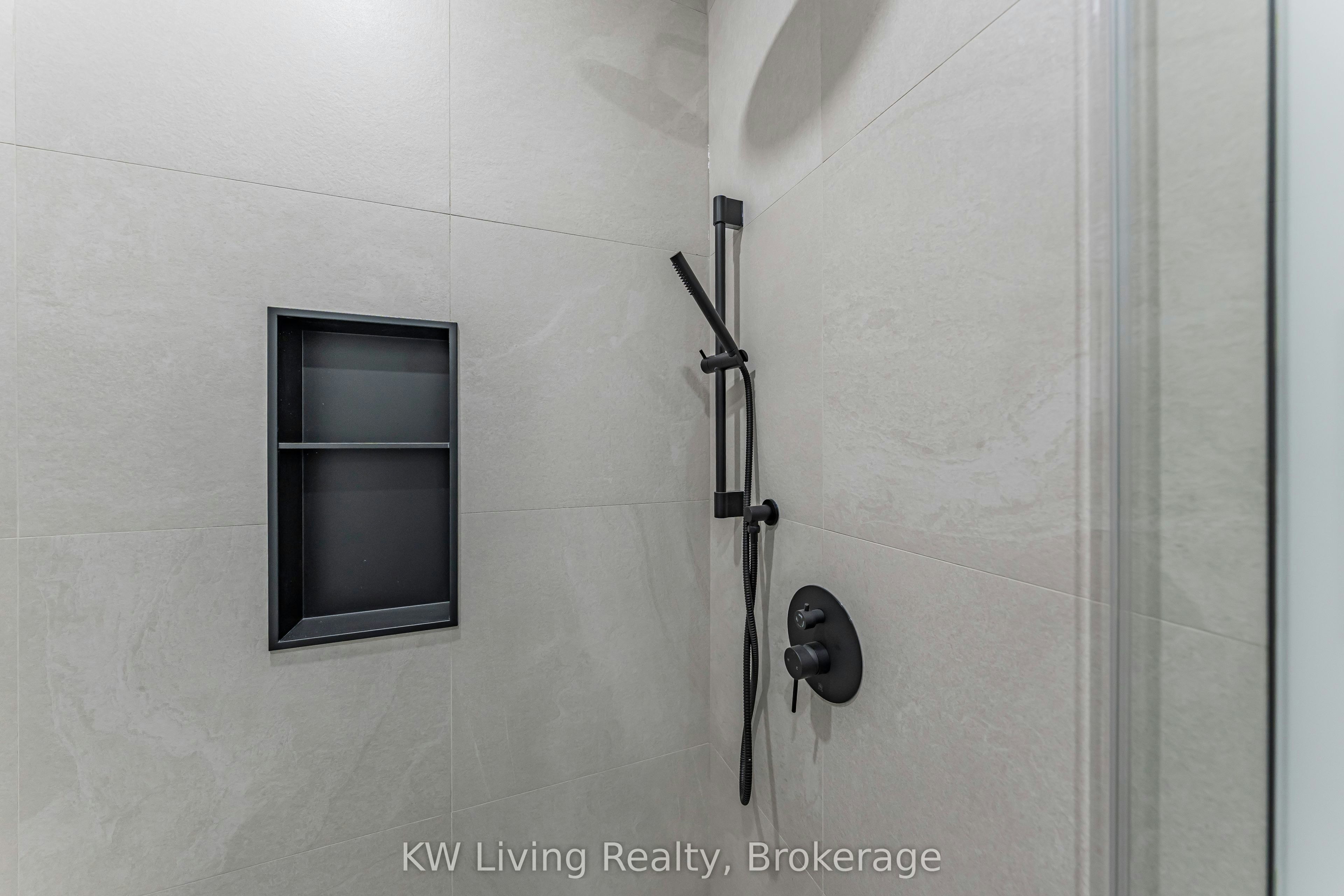 712 Eglinton Avenue E, Toronto, ON, M4G 2K7 - 15