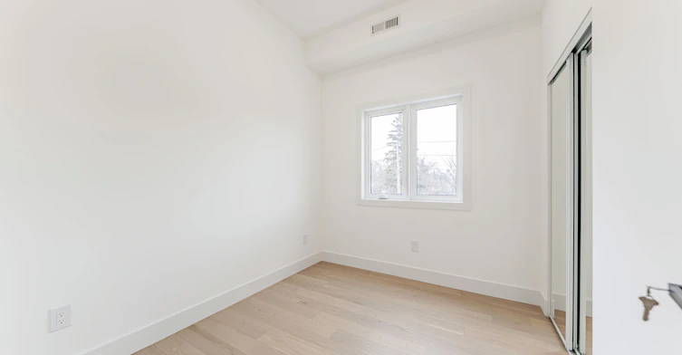 712 Eglinton Avenue E, Toronto, ON, M4G 2K7 - 23