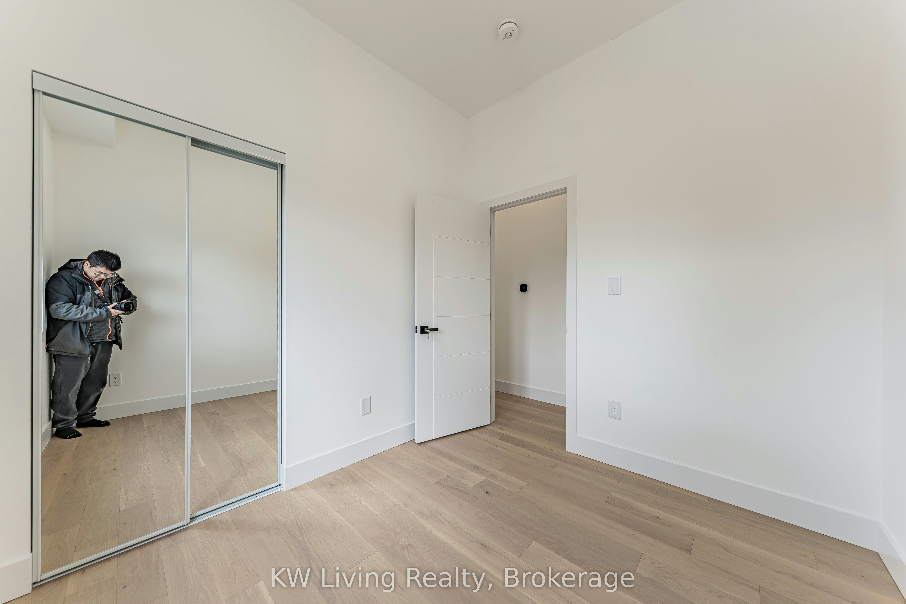 712 Eglinton Avenue E, Toronto, ON, M4G 2K7 - 26