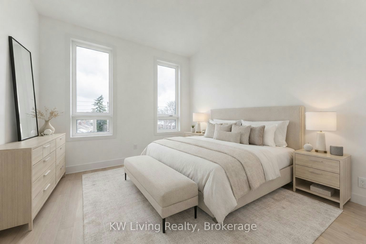 712 Eglinton Avenue E, Toronto, ON, M4G 2K7 - 4