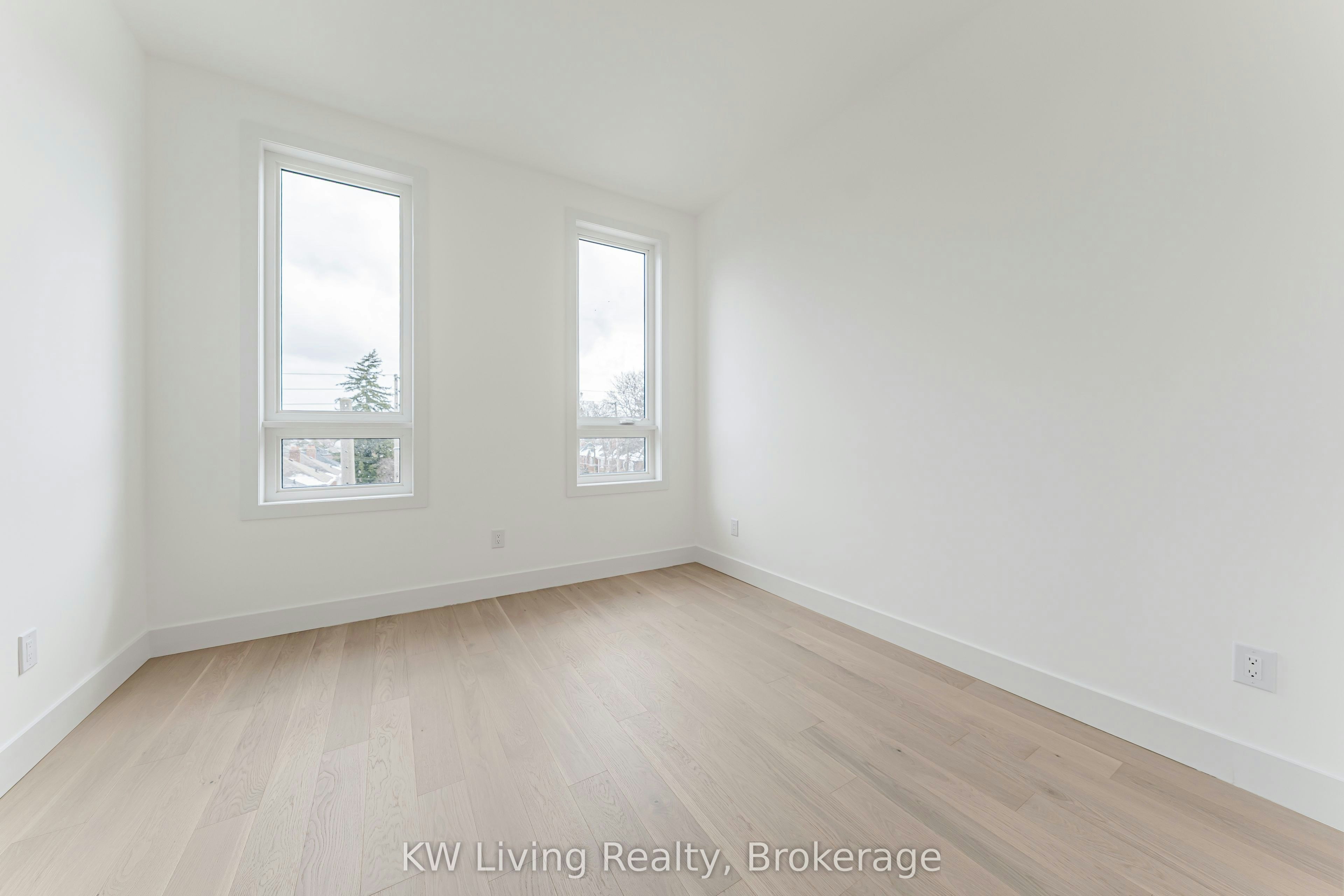 712 Eglinton Avenue E, Toronto, ON, M4G 2K7 - 17