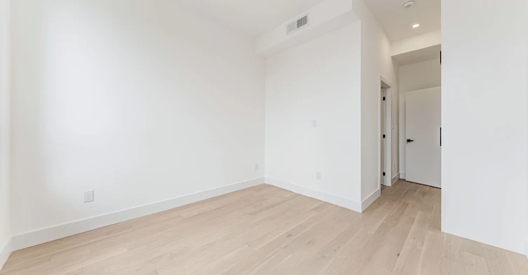 712 Eglinton Avenue E, Toronto, ON, M4G 2K7 - 21