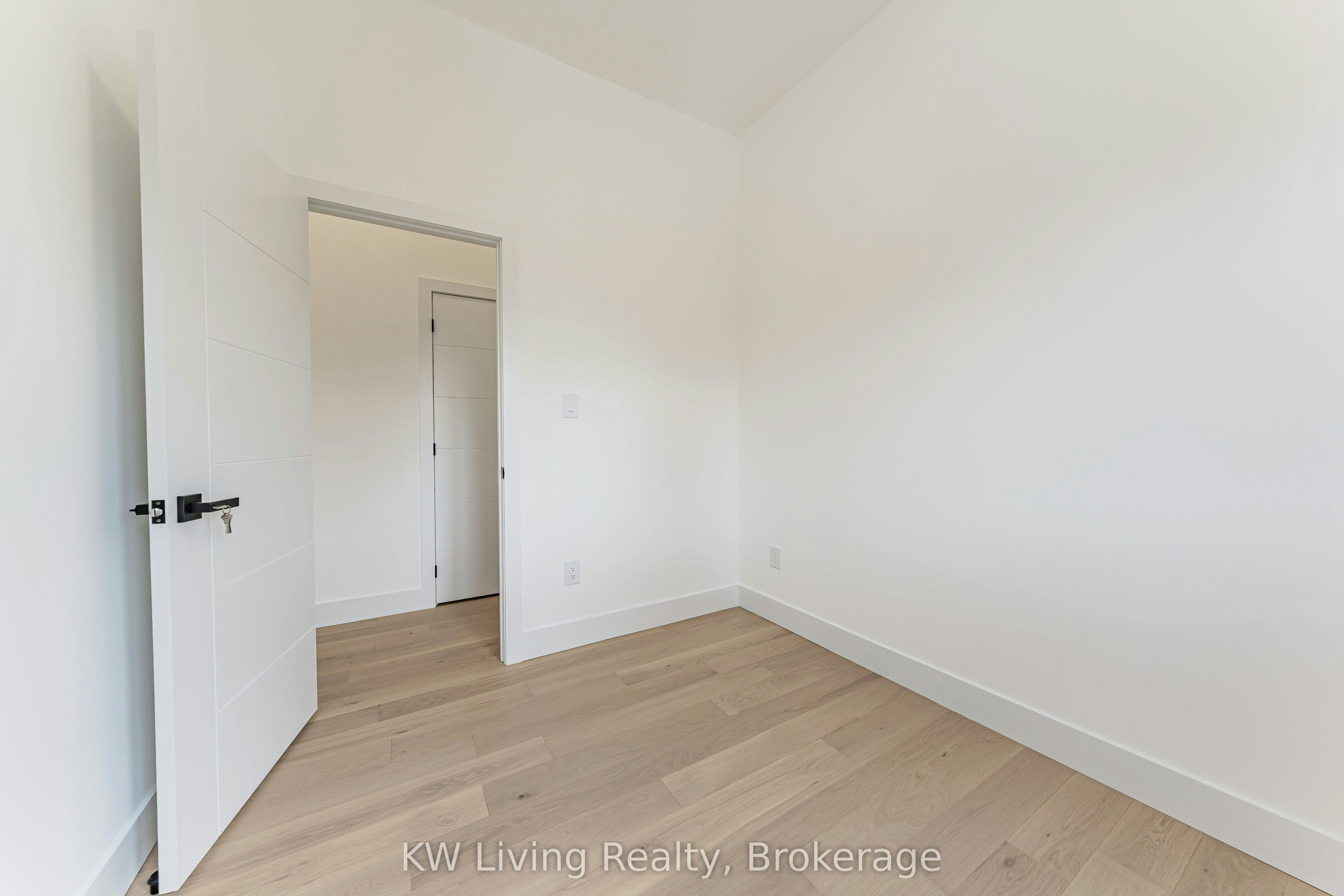 712 Eglinton Avenue E, Toronto, ON, M4G 2K7 - 28