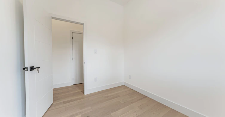 712 Eglinton Avenue E, Toronto, ON, M4G 2K7 - 28