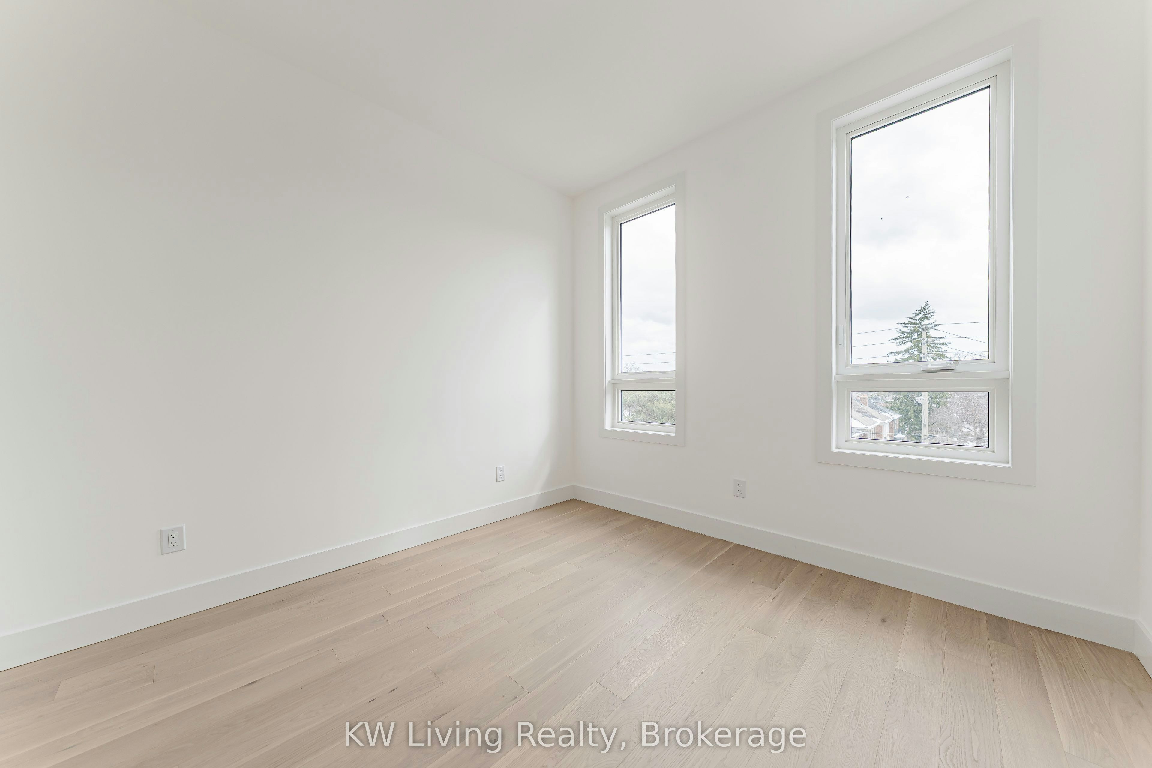 712 Eglinton Avenue E, Toronto, ON, M4G 2K7 - 19