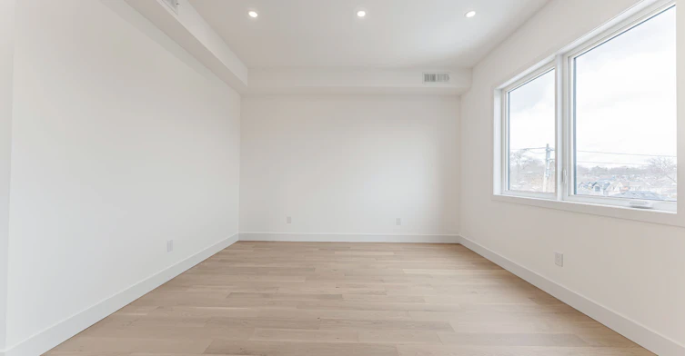 712 Eglinton Avenue E, Toronto, ON, M4G 2K7 - 43