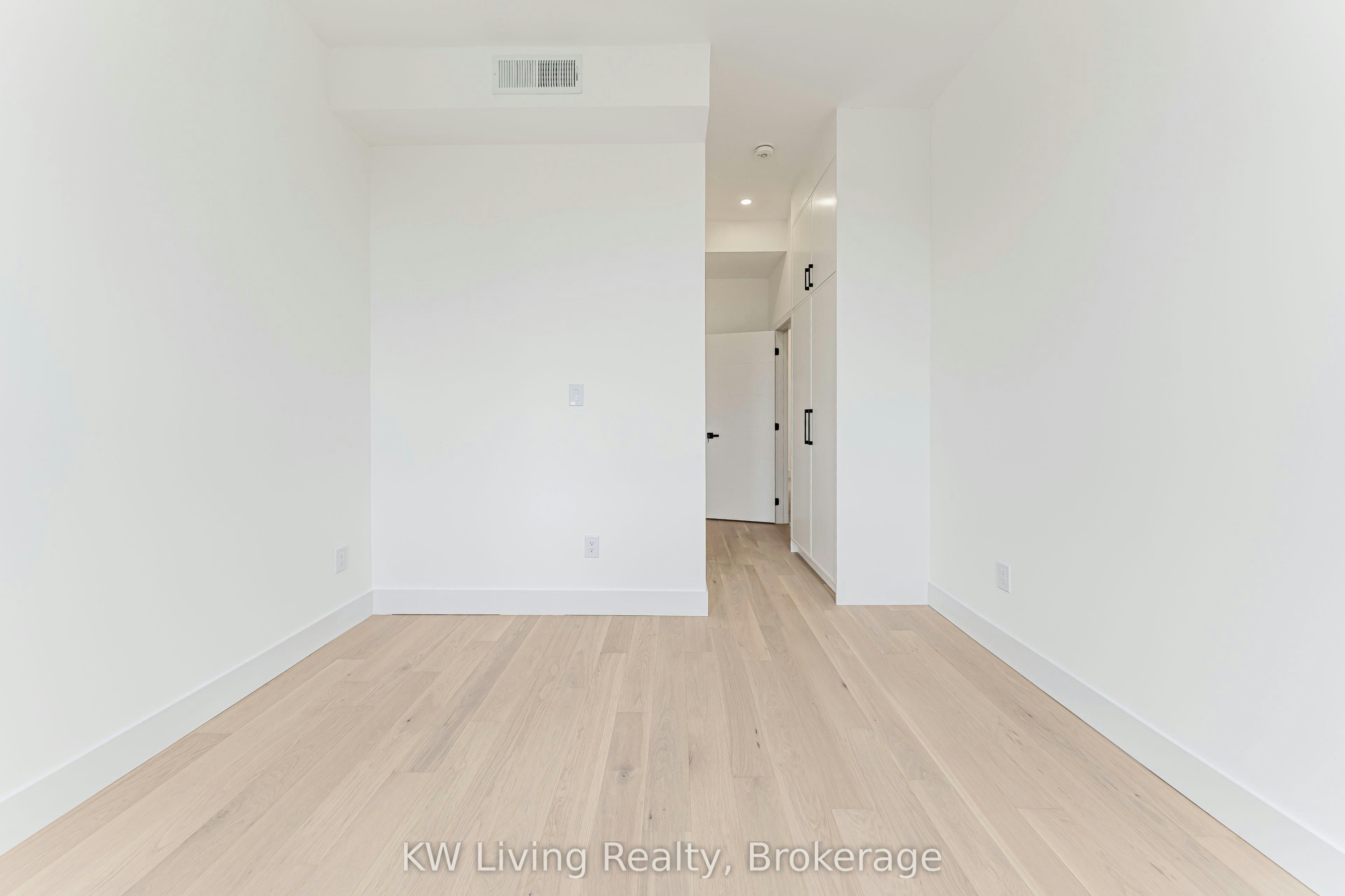 712 Eglinton Avenue E, Toronto, ON, M4G 2K7 - 20