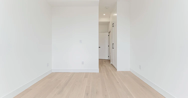 712 Eglinton Avenue E, Toronto, ON, M4G 2K7 - 20