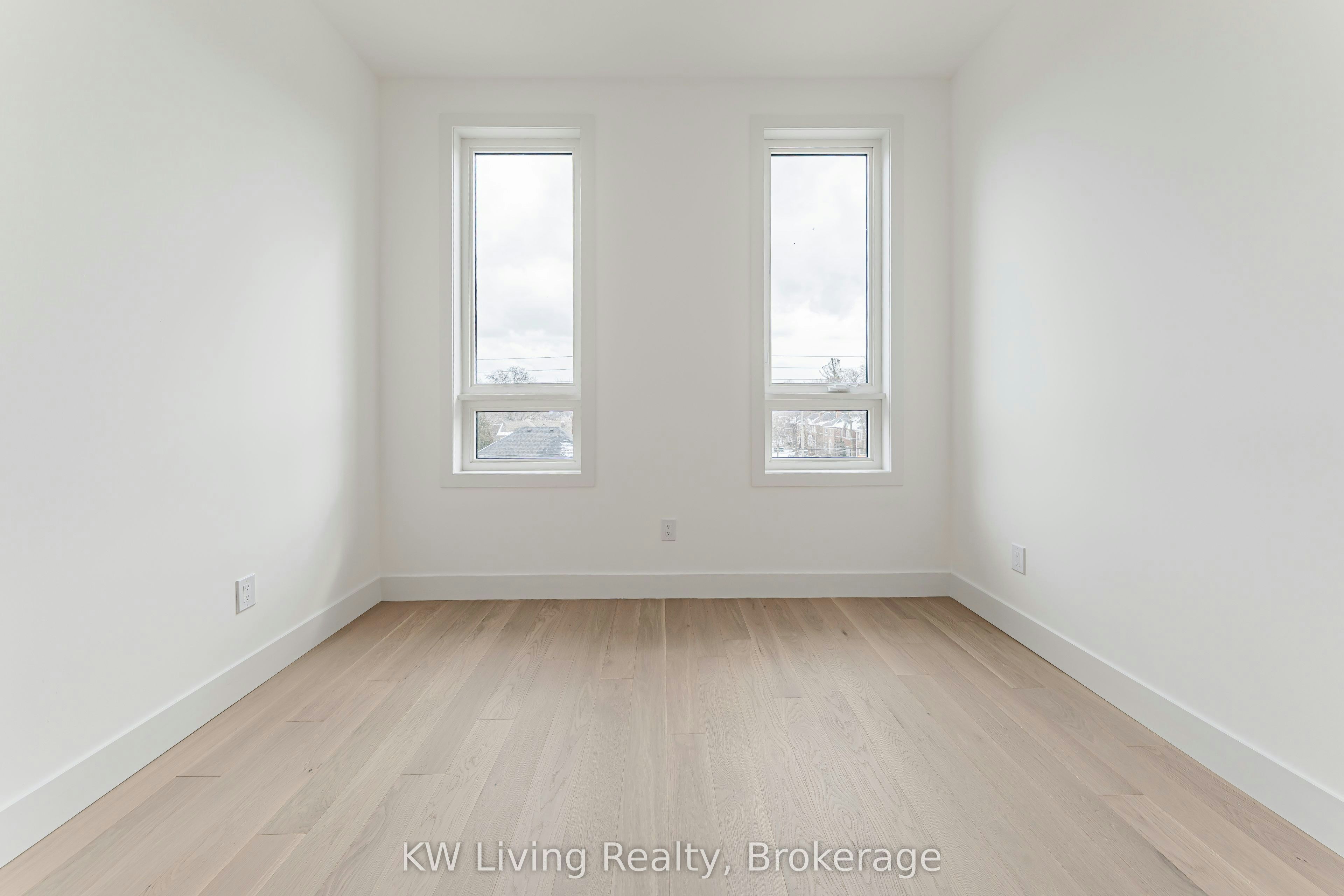 712 Eglinton Avenue E, Toronto, ON, M4G 2K7 - 18
