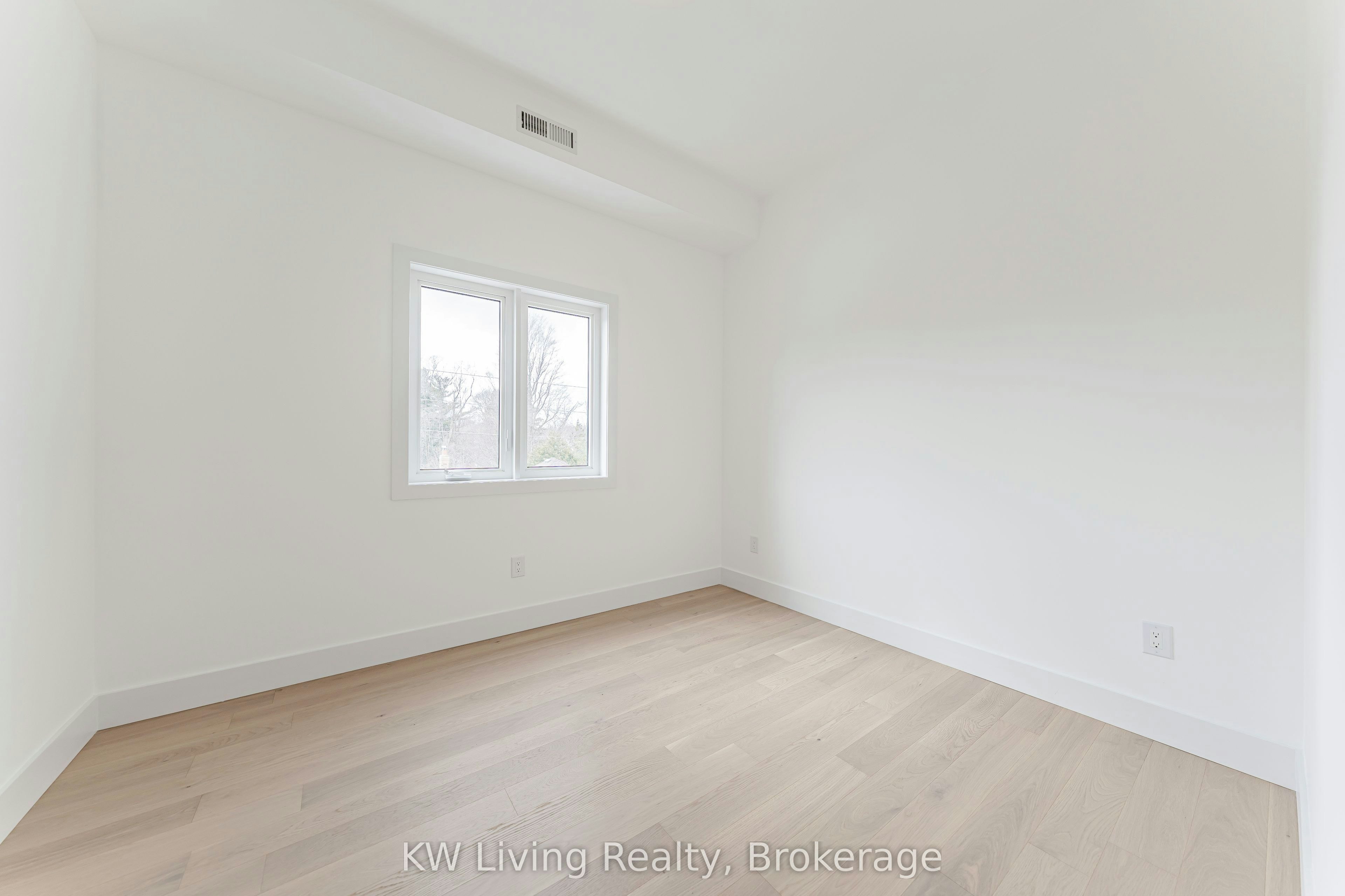 712 Eglinton Avenue E, Toronto, ON, M4G 2K7 - 29