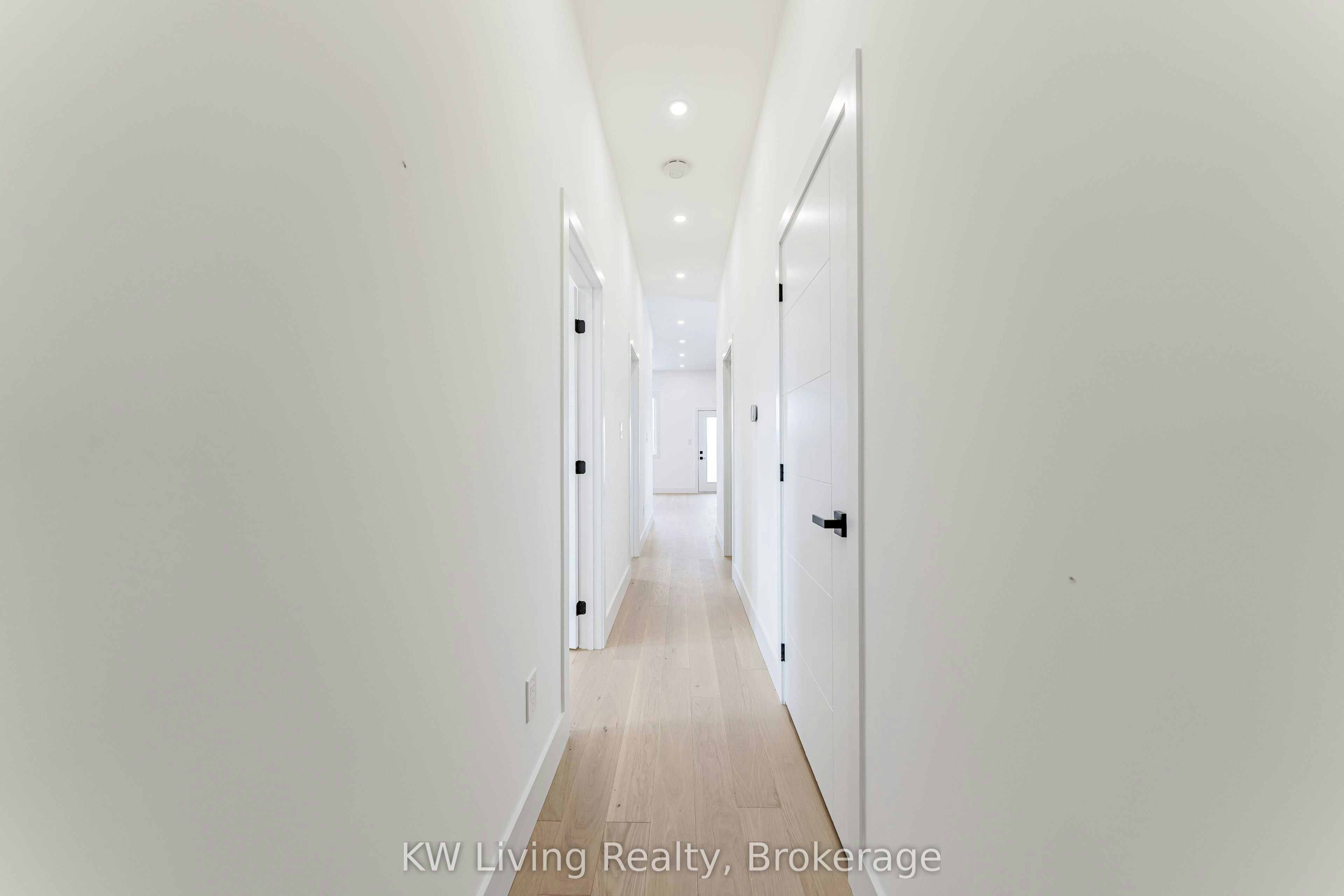 712 Eglinton Avenue E, Toronto, ON, M4G 2K7 - 22