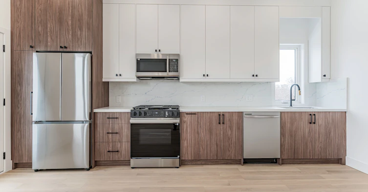 712 Eglinton Avenue E, Toronto, ON, M4G 2K7 - 39