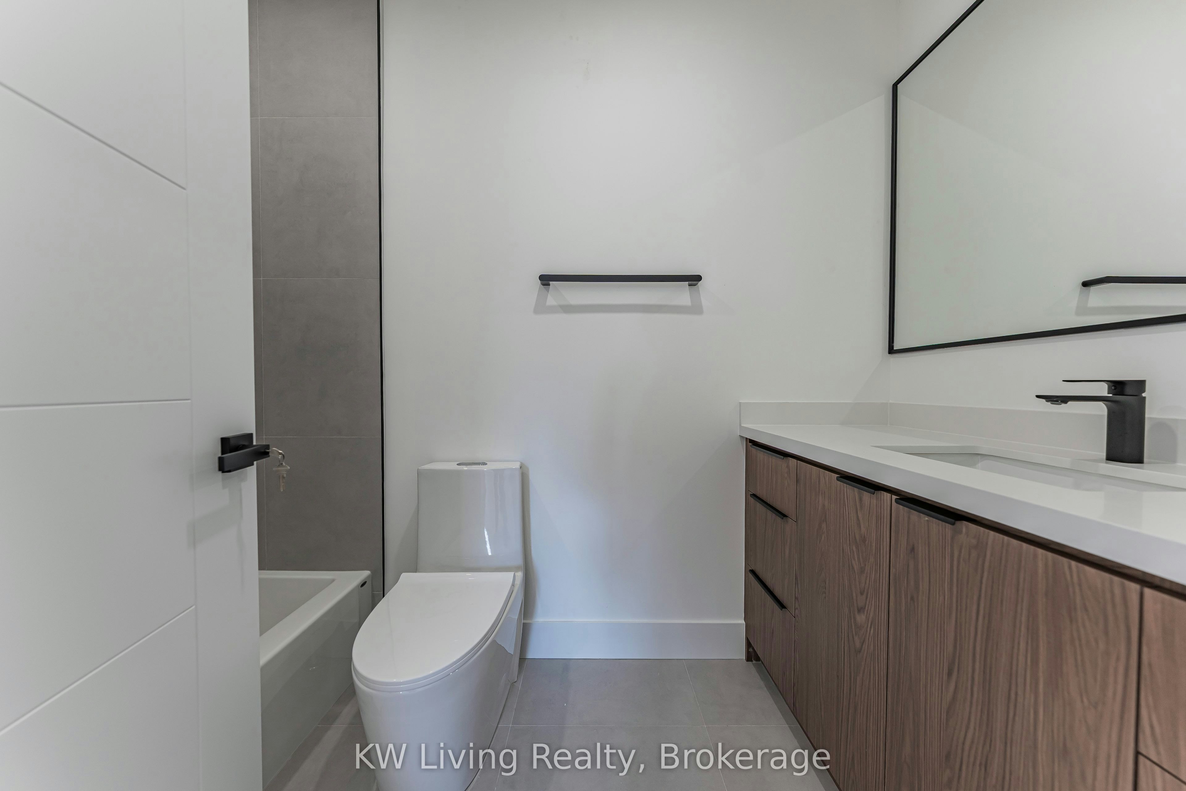 712 Eglinton Avenue E, Toronto, ON, M4G 2K7 - 34