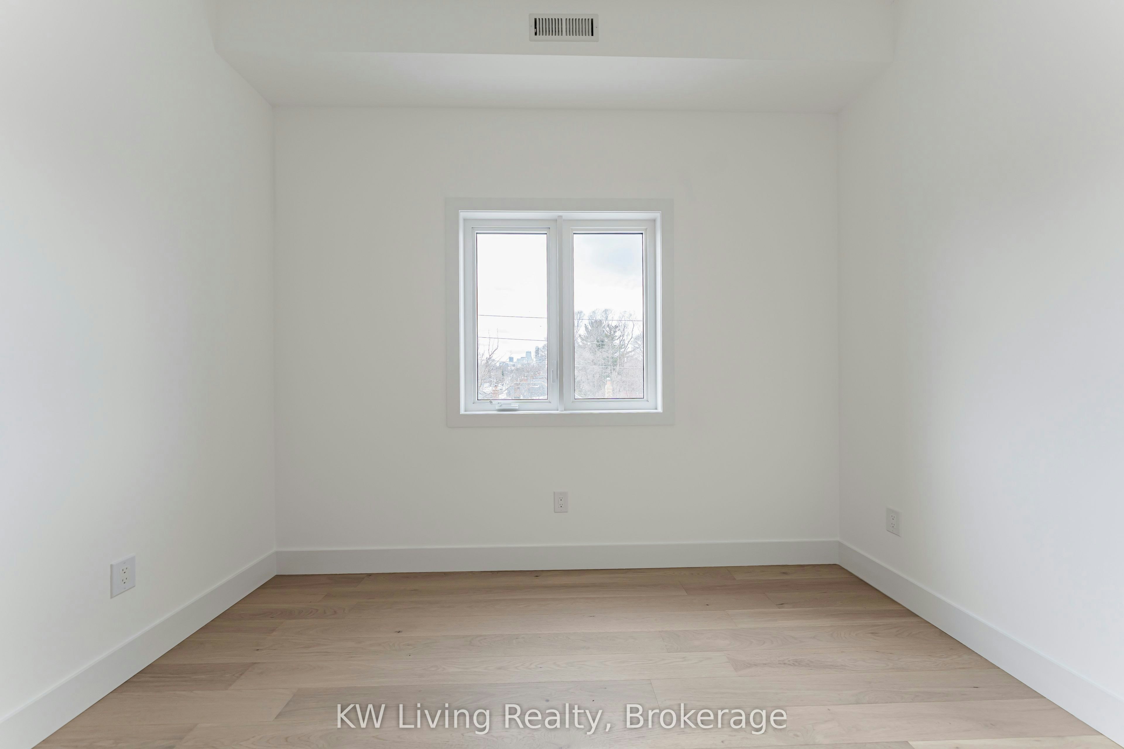 712 Eglinton Avenue E, Toronto, ON, M4G 2K7 - 30