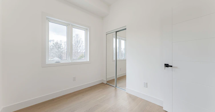 712 Eglinton Avenue E, Toronto, ON, M4G 2K7 - 25